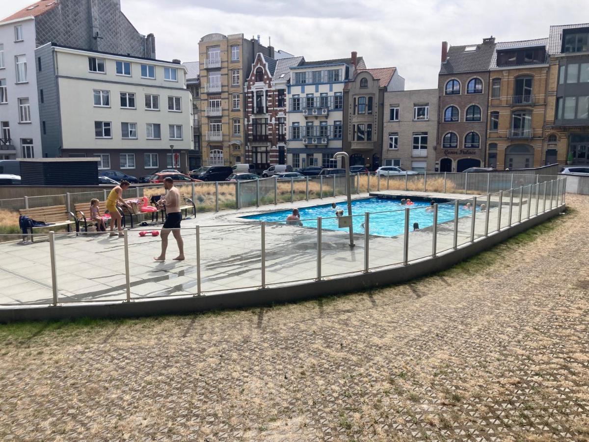 luxestudio - zeezicht - groot terras - zwembad Ostende Exterior foto